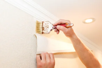 Pose de papier peint à Vescheim — revêtements muraux et toiles de verre